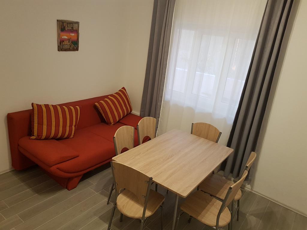 Apartments Kk Celina Extérieur photo