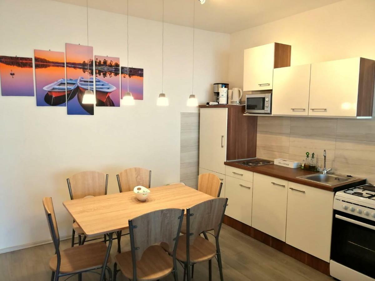 Apartments Kk Celina Extérieur photo