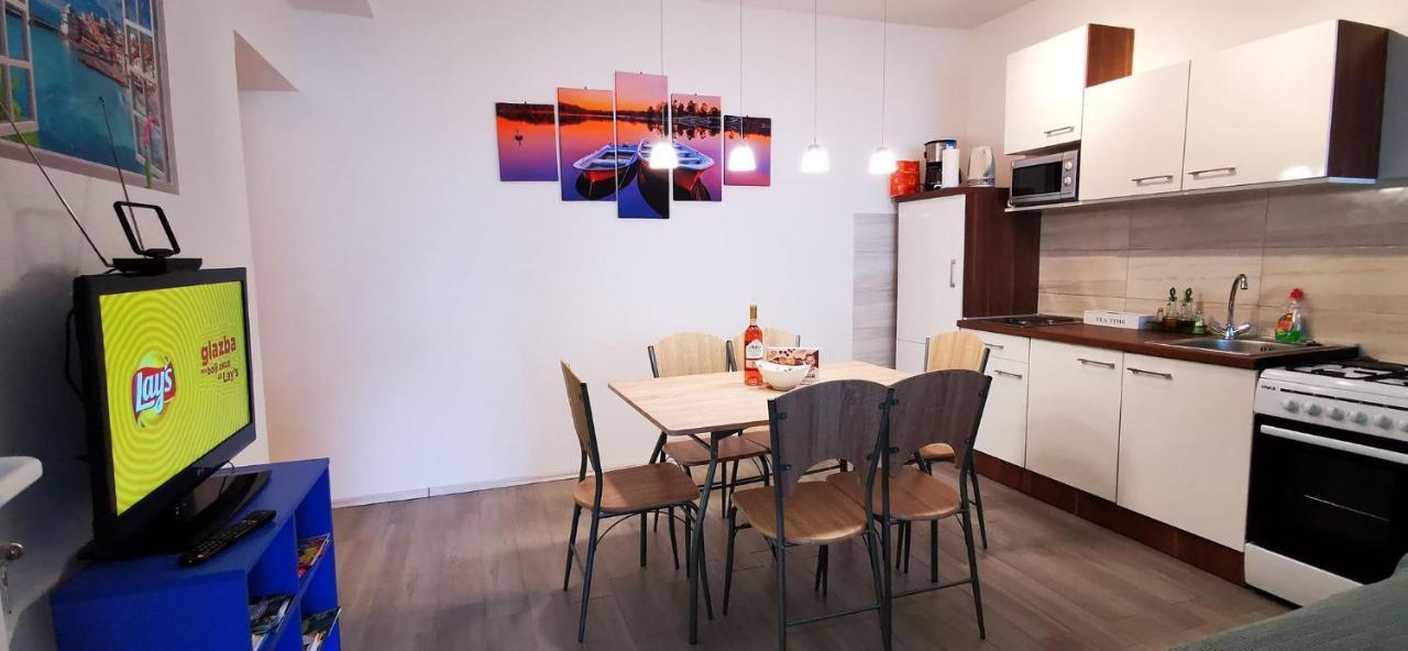 Apartments Kk Celina Extérieur photo